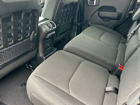 Used 2021 Jeep Wrangler Unlimited Rubicon 4xe w/ Steel Bumper Group image 12