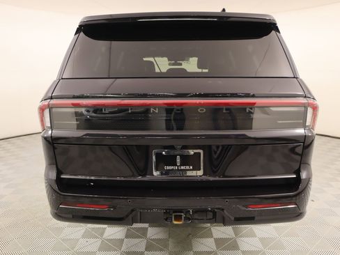 Used 2025 Lincoln Navigator L Reserve image 24