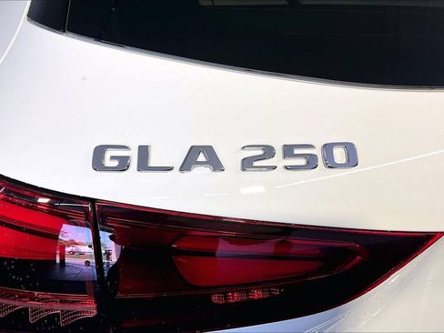 New 2026 Mercedes-Benz GLA 250 4MATIC image 6