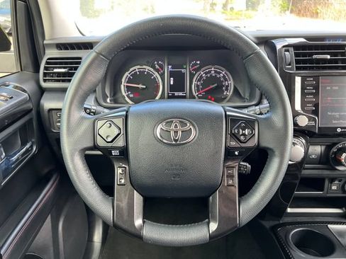 Used 2021 Toyota 4Runner TRD Off-Road Premium w/ Moonroof Package AWD/4WD image 18