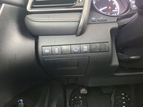 Used 2024 Toyota Camry SE image 25
