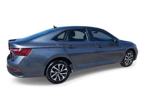 Used 2024 Volkswagen Jetta S image 8