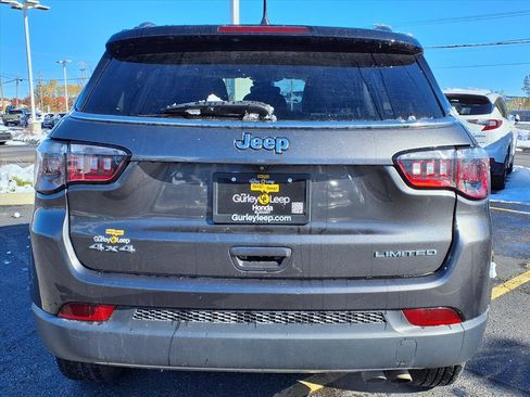 Used 2022 Jeep Compass Limited image 10