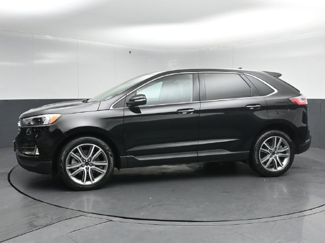 Certified 2024 Ford Edge Titanium AWD/4WD image 4
