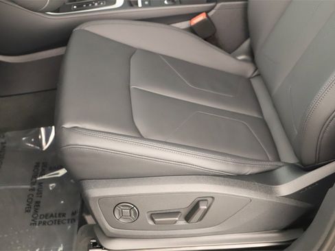 New 2025 Audi Q3 2.0T Premium image 25
