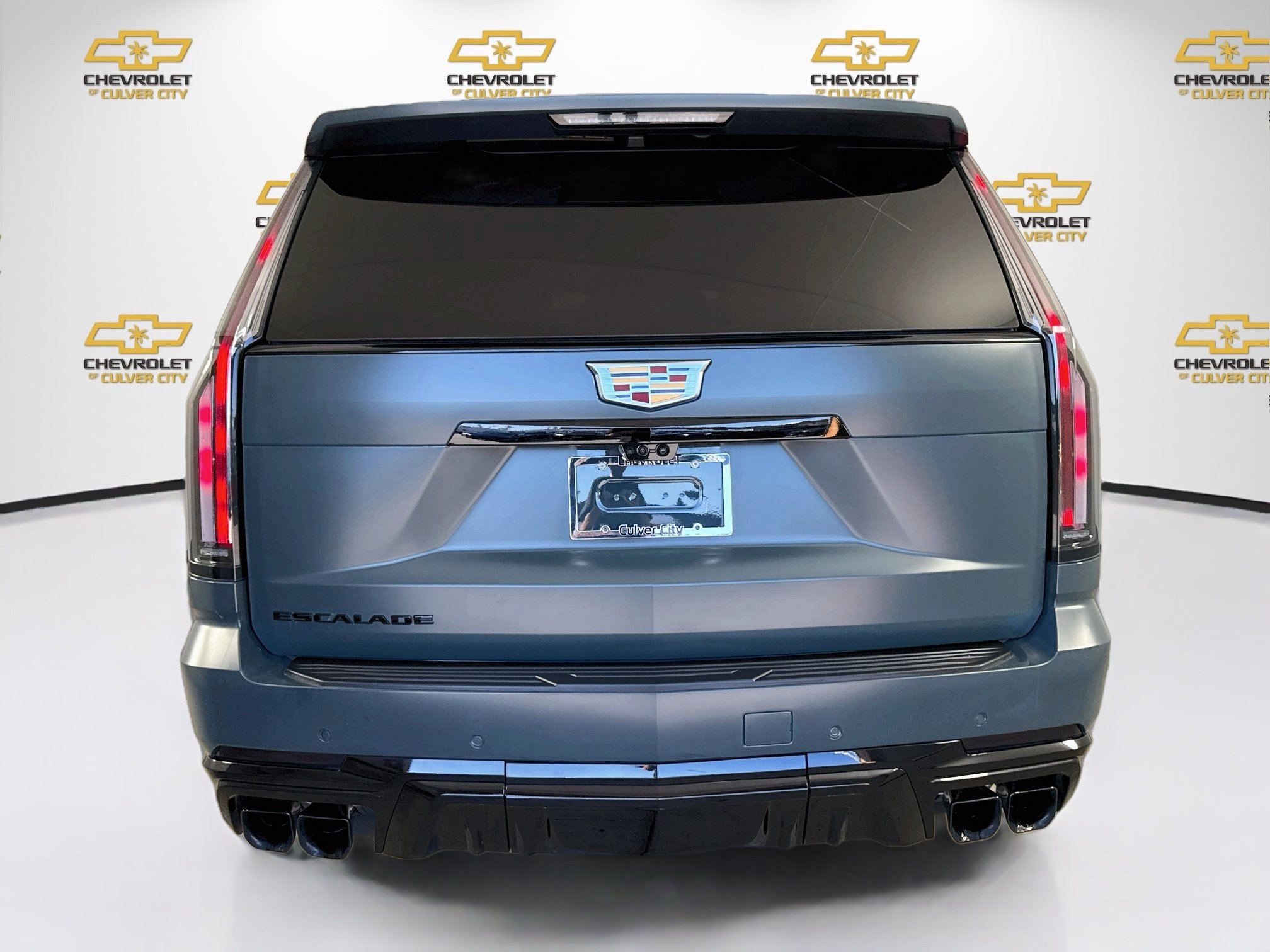 Used 2025 Cadillac Escalade ESV V w/ LPO, ONYX Package AWD/4WD image 7
