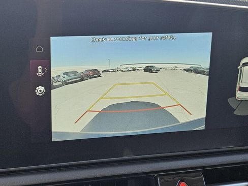 New 2025 Kia Niro EX image 11