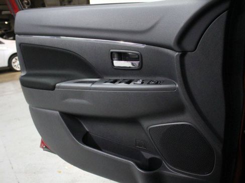 Used 2023 Mitsubishi Outlander Sport ES image 19