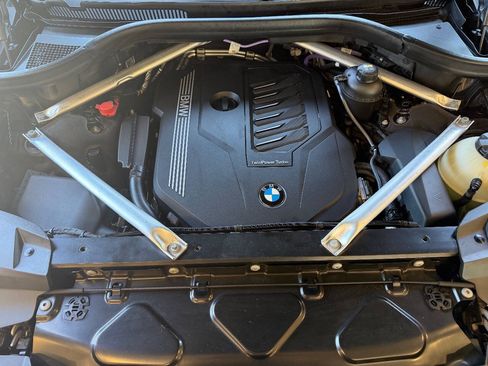 Used 2022 BMW X7 xDrive40i w/ Cold Weather Package AWD/4WD image 26