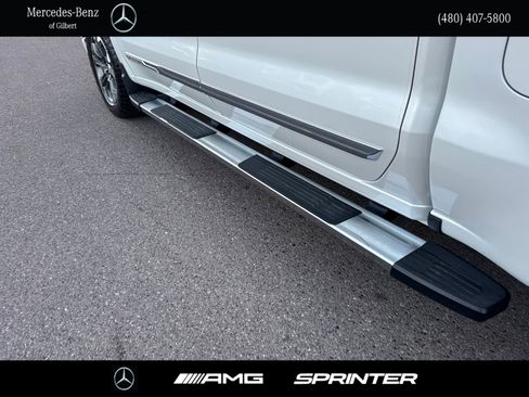 Used 2025 Chevrolet Silverado 1500 High Country image 9