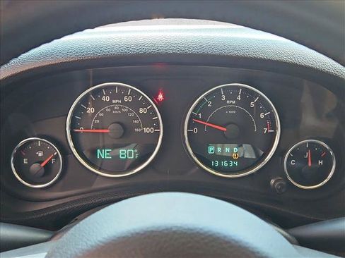 Used 2012 Jeep Wrangler Unlimited Rubicon w/ Dual Top Group AWD/4WD image 11