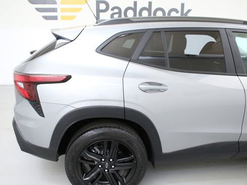 Used 2024 Chevrolet Trax ACTIV w/ Sunroof Package FWD image 10
