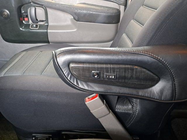 Used 2015 Chevrolet Express 2500 RWD image 17