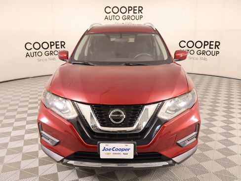 Used 2018 Nissan Rogue SV FWD image 9