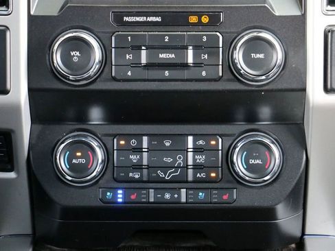 Used 2020 Ford F250 Lariat w/ Lariat Value Package AWD/4WD image 28