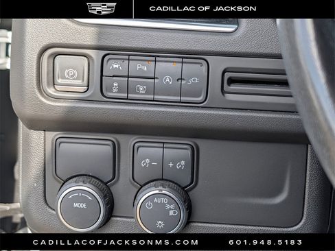 Used 2022 Chevrolet Tahoe LT w/ Luxury Package image 13