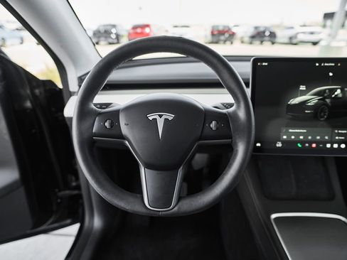 Used 2023 Tesla Model Y Long Range AWD/4WD image 21