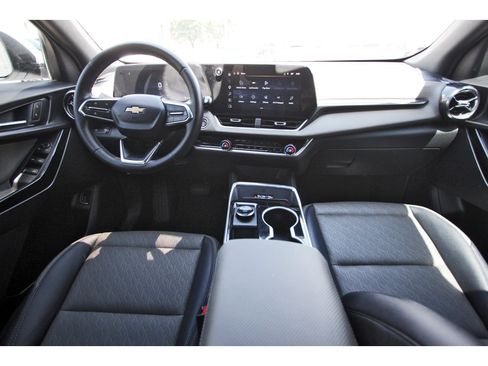 Used 2026 Chevrolet Equinox LT w/ Convenience Package II FWD image 10
