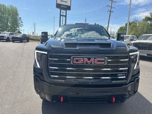 Used 2026 GMC Sierra 2500 AT4 w/ AT4 Premium Plus Package AWD/4WD image 8