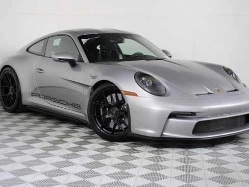 Certified 2024 Porsche 911 GT3 RS RWD image 9