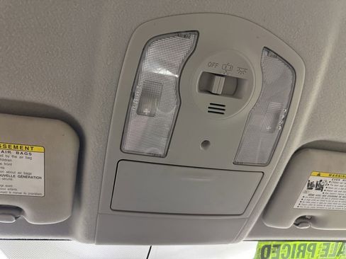 Used 2014 Toyota Prius Two image 41