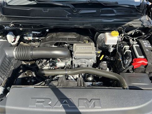 Used 2024 RAM 1500 Laramie image 27