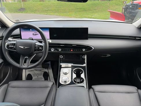 Certified 2026 Genesis GV70 2.5T AWD/4WD image 7