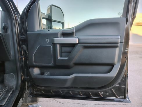 Used 2019 Ford F350 Platinum w/ FX4 Off-Road Package image 14
