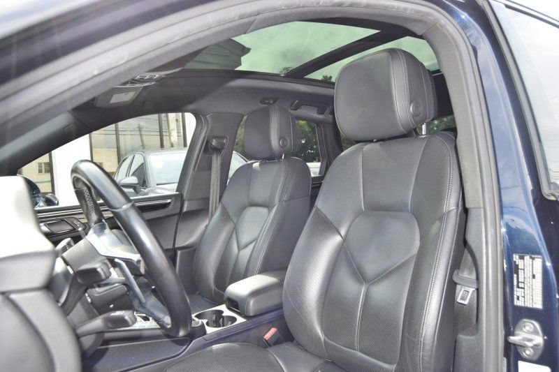 Used 2019 Porsche Macan AWD/4WD image 16