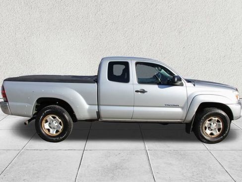 Used 2013 Toyota Tacoma 4x4 Access Cab image 9