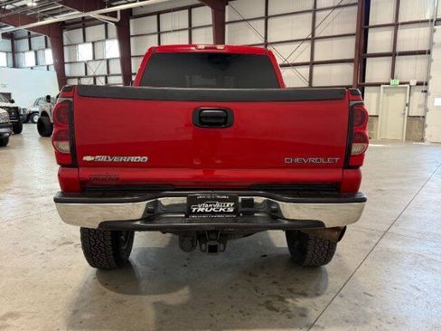 Used 2005 Chevrolet Silverado 2500 LT w/ Heavy-Duty Power Package AWD/4WD image 9