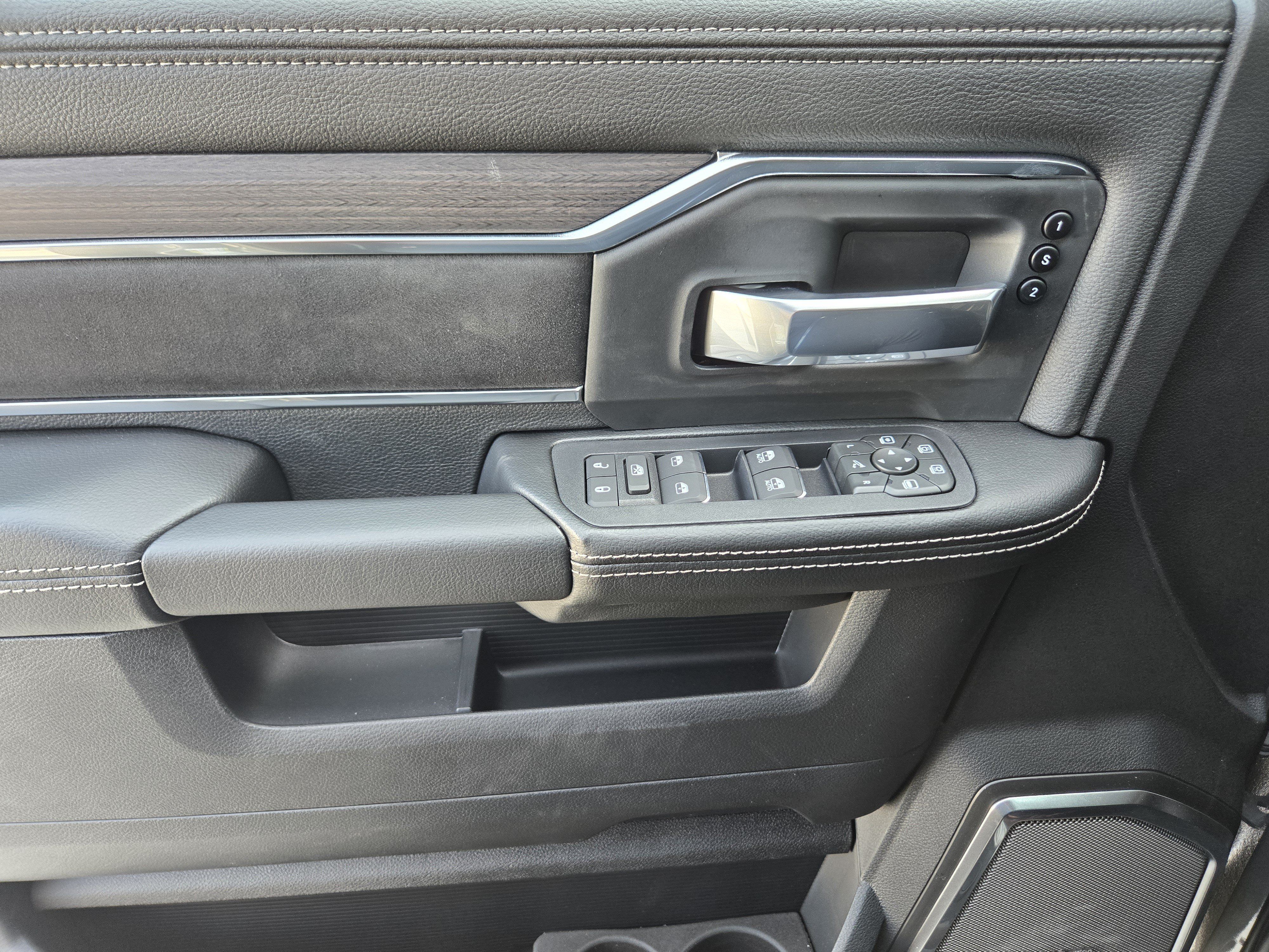 New 2026 RAM 2500 Laramie AWD/4WD image 19