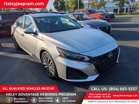 Used 2023 Nissan Altima 2.5 SV image 1