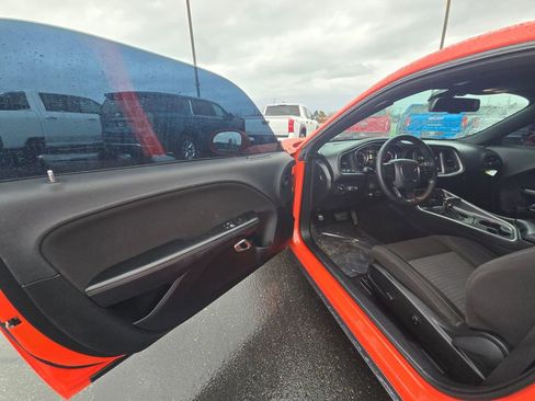 Used 2020 Dodge Challenger SXT image 11