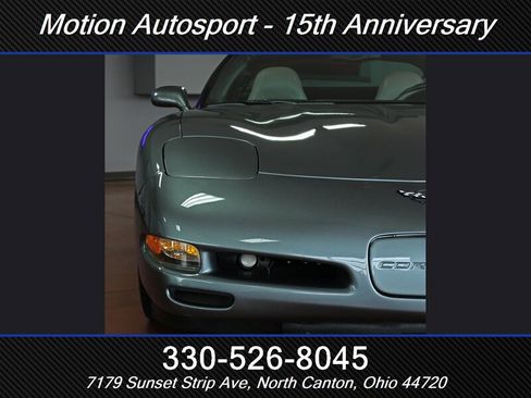 Used 2004 Chevrolet Corvette Coupe w/ Preferred Equipment Group RWD image 5