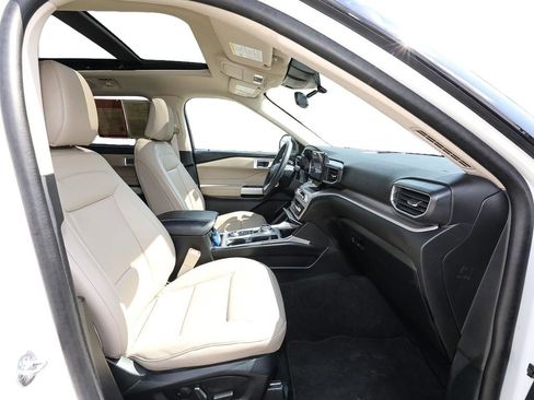 Used 2023 Ford Explorer XLT w/ Equipment Group 202A image 21