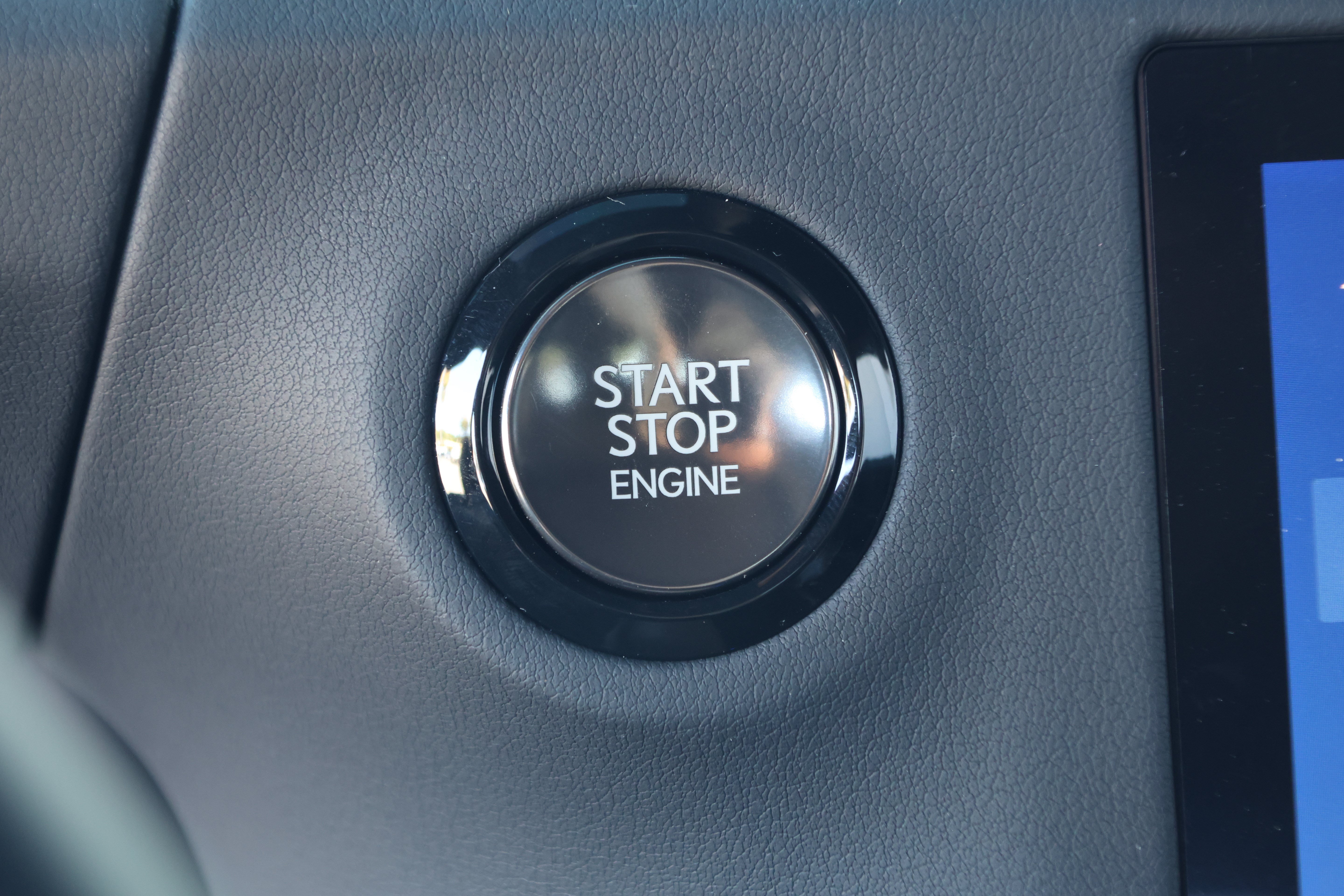 Used 2025 Lexus GX 550 AWD/4WD image 19