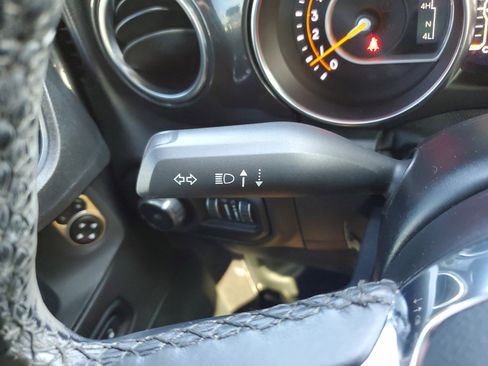 Used 2021 Jeep Wrangler Unlimited Sahara image 17