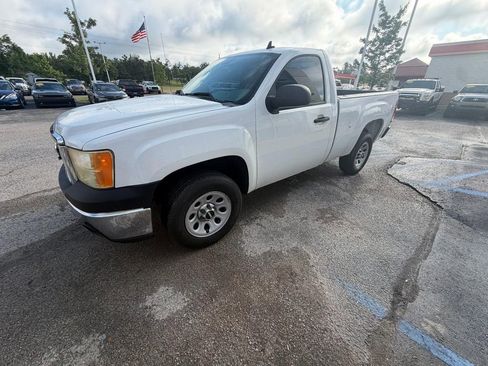 Used 2011 GMC Sierra 1500 W/T RWD image 3