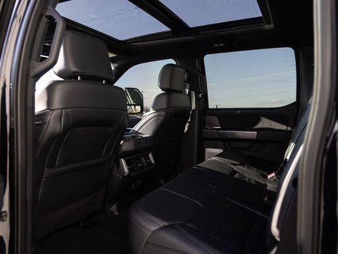 Used 2025 Ford F350 Platinum image 28