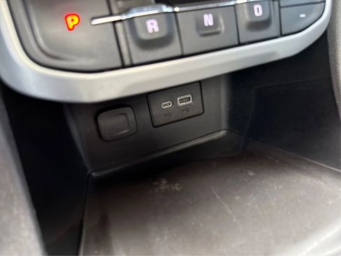 Used 2020 GMC Acadia SLE w/ Driver Convenience Package image 39