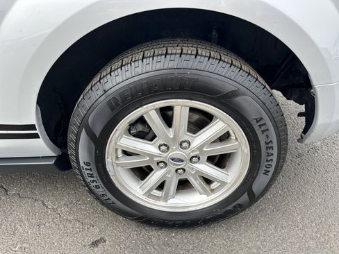 Used 2007 Ford Mustang Premium image 10