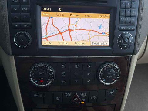 Used 2010 Mercedes-Benz GL 450 4MATIC image 33