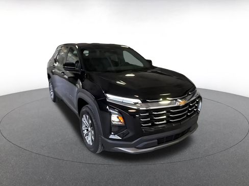 Used 2025 Chevrolet Equinox LT image 5