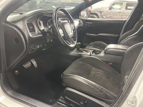 Used 2019 Dodge Charger R/T w/ Plus Group image 9