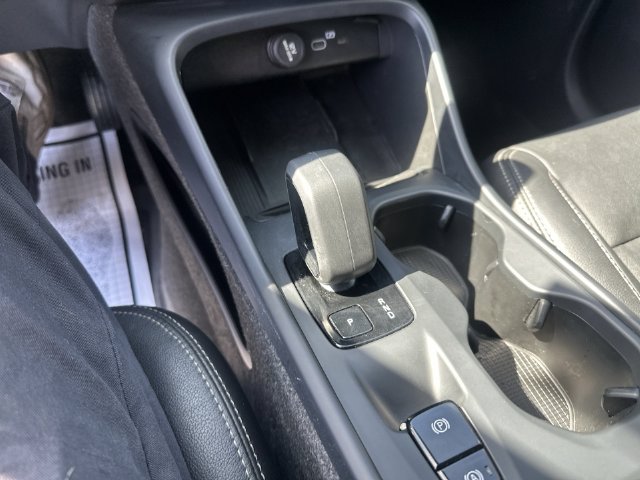 Used 2024 Volvo XC40 B5 Core AWD/4WD image 32