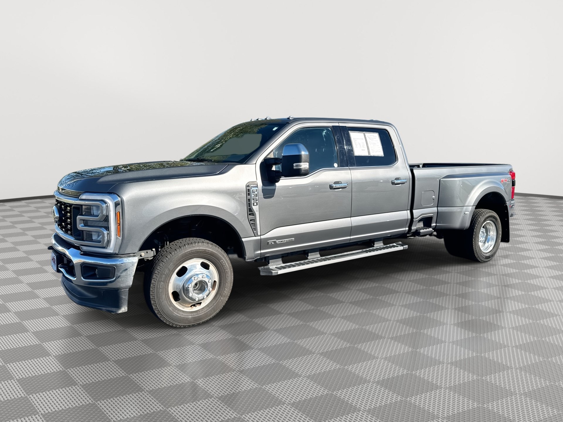 Used 2025 Ford F350 Lariat w/ Chrome Package AWD/4WD image 1