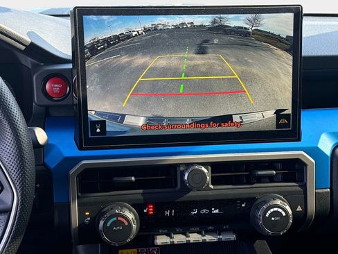 Used 2025 Toyota Tacoma TRD Sport image 23