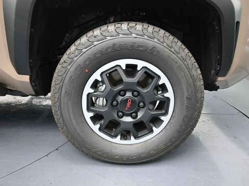 New 2026 Toyota Tacoma TRD Off-Road AWD/4WD image 5
