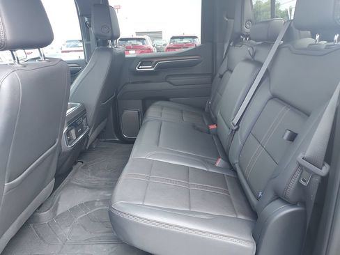 Used 2024 Chevrolet Silverado 1500 High Country w/ High Country Premium Package AWD/4WD image 14